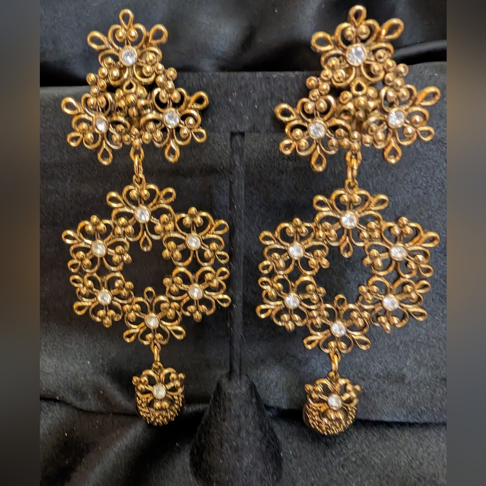 #43. Vintage 80s Jose Barrera for Avon " Imperial Elegance" Earrings